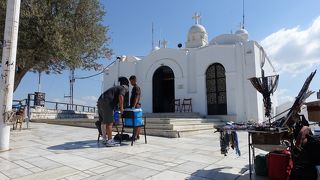 リカヴィトスの丘にある小さな教会