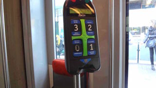 トラムのチケット（タッチは1秒）