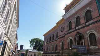 ムンクの部屋がある