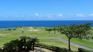 海を見ながらゴルフ