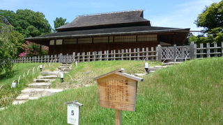 築庭した池田綱政能が能を振る舞ったところ！