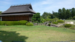 歴代藩主の居間として使用されました！