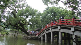 橋を渡ると身が清められる