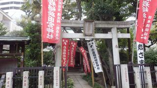 お岩さんを祀る神社
