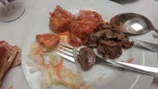 タパス6皿を分けて食べました