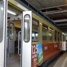 ロープウェイから鉄道に乗り換える