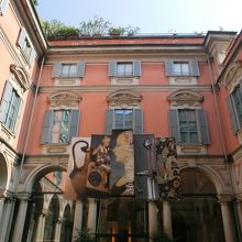 ﾎﾟﾙﾃﾞｨﾍﾟｯﾂｳｰﾘ美術館