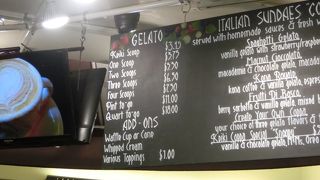 カハラモールにある美味しいジェラート屋さんです。
