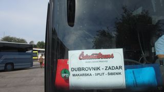 Prejevoznikという会社のバスでしたが車体はきれいでWIFIも利用できました