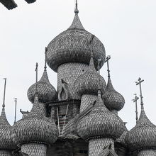 鐘楼から見たプラオブラジェーンスカヤ教会屋根のアップ