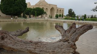 ブハラの観光の中心地からは少し離れている