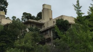 フランクロイドライト設計の邸宅