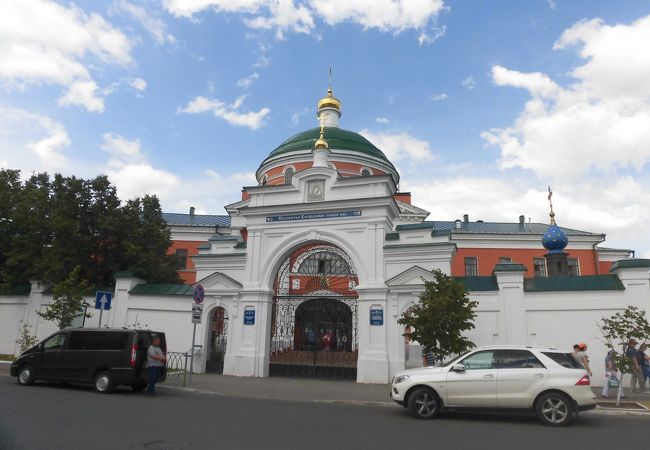 ロシアの守護神であるイコンが見つかった場所に建つ修道院