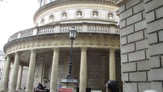 アイルランドの数々の宝が展示されています。