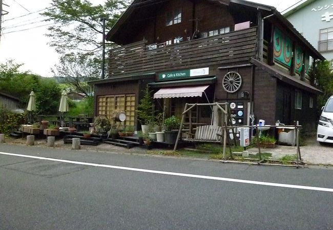 秘境のカフェは今年も満席