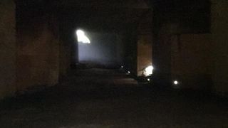 大谷石採掘場跡の巨大空間。