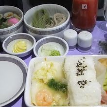 機内食　行き