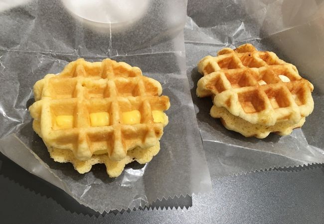 チーズクリームのワッフルがおいしかったです。