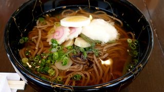 空港のレストラン　朝食そばはまあまあかな．．