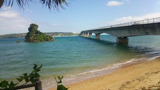 真っ青な海と空、最高のロケーション