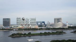 高所恐怖症でも東京ウォーターフロントの景色を眺めながら散策できます～