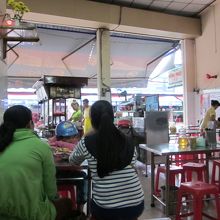 至って普通の麺類屋