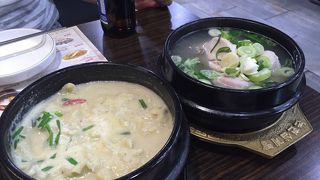 澄んだスープの参鶏湯