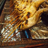 岩魚の塩焼きを食事処の前で焼いてくれます