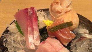 お刺身と富山のお酒飲み比べ