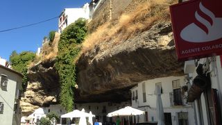 アンダルシアの田舎は車社会です。