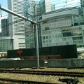 新大阪駅からすぐ、四季劇場のとなりにあります