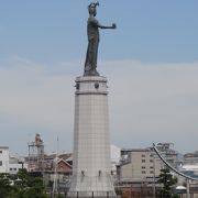 平和と繁栄のシンボル・境港の「乙姫さん」