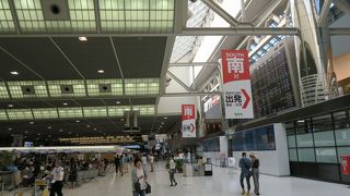 羽田と成田を足して２で割りたい。