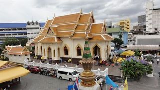 中華街の入口にある寺院