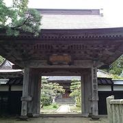 「蝦夷霞桜」という名木がある「龍雲院」