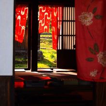 土曜の昼下がり　相倉合掌造り家屋にて