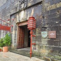 ホテルフロント入口