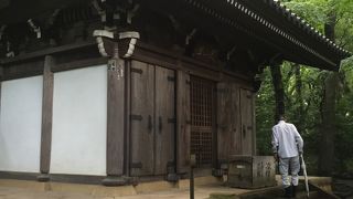 静けさの中のお堂