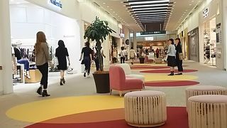 さすが阪急沿線のモールですね