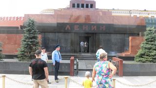 意外に背は低い人でした