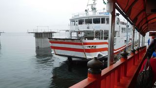宮島へはフェリーで