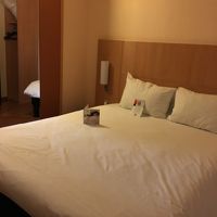 ベッドは寝心地良し