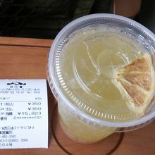 車内販売で購入した商品　フロートナツミカネード