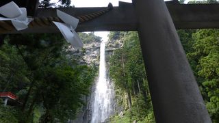 御神体を畏れるべきかな