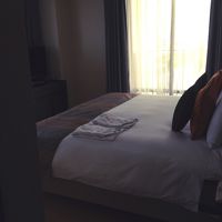 ベットルームのひとつはダブルベッド。もうひとつはツイン