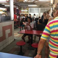 ようやくお店が見えてきました。