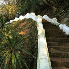 登り階段がけっこうキツい