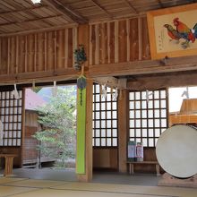 拝殿内部