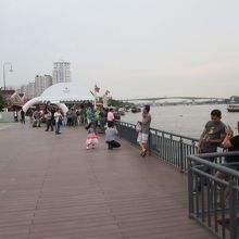 アジアティック ザ リバーフロント