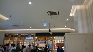 いつも混雑するお寿司屋さん